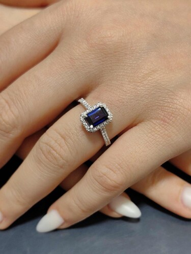 14 AYAR BAGET LACİVERT TAŞLI FANTAZİ ALTIN YÜZÜK